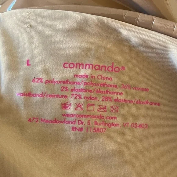 COMMANDO Beige Classic Patent Faux-Leather Firming Pants Leggings size L - Picture 4 of 7